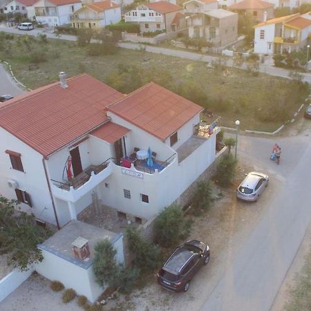 Apartments Leon Razanac Bagian luar foto